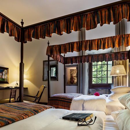 Pousada Mosteiro De Guimaraes Ngoại thất bức ảnh A room at the hotel