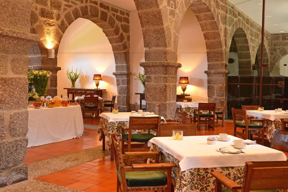 Pousada Mosteiro De Guimaraes Ngoại thất bức ảnh Restaurant in Galicia, Spain