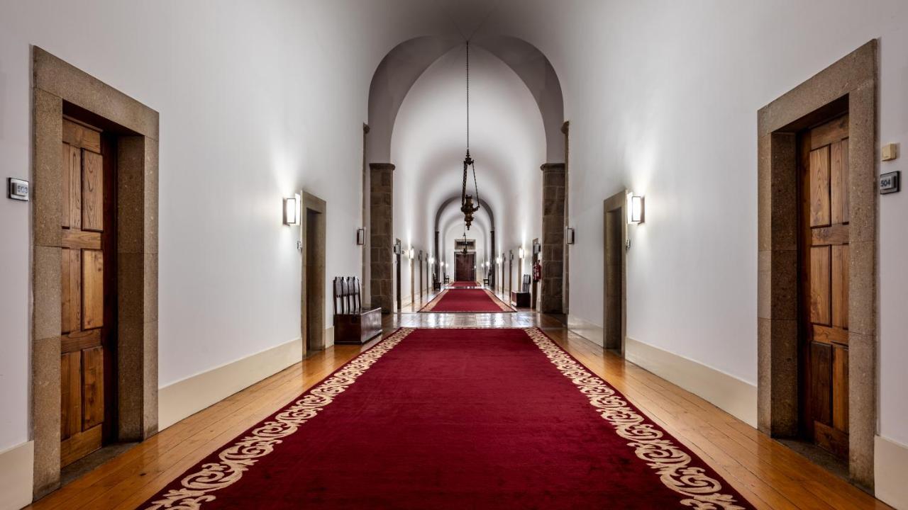 Pousada Mosteiro De Guimaraes Ngoại thất bức ảnh The corridor of the Presidential Palace